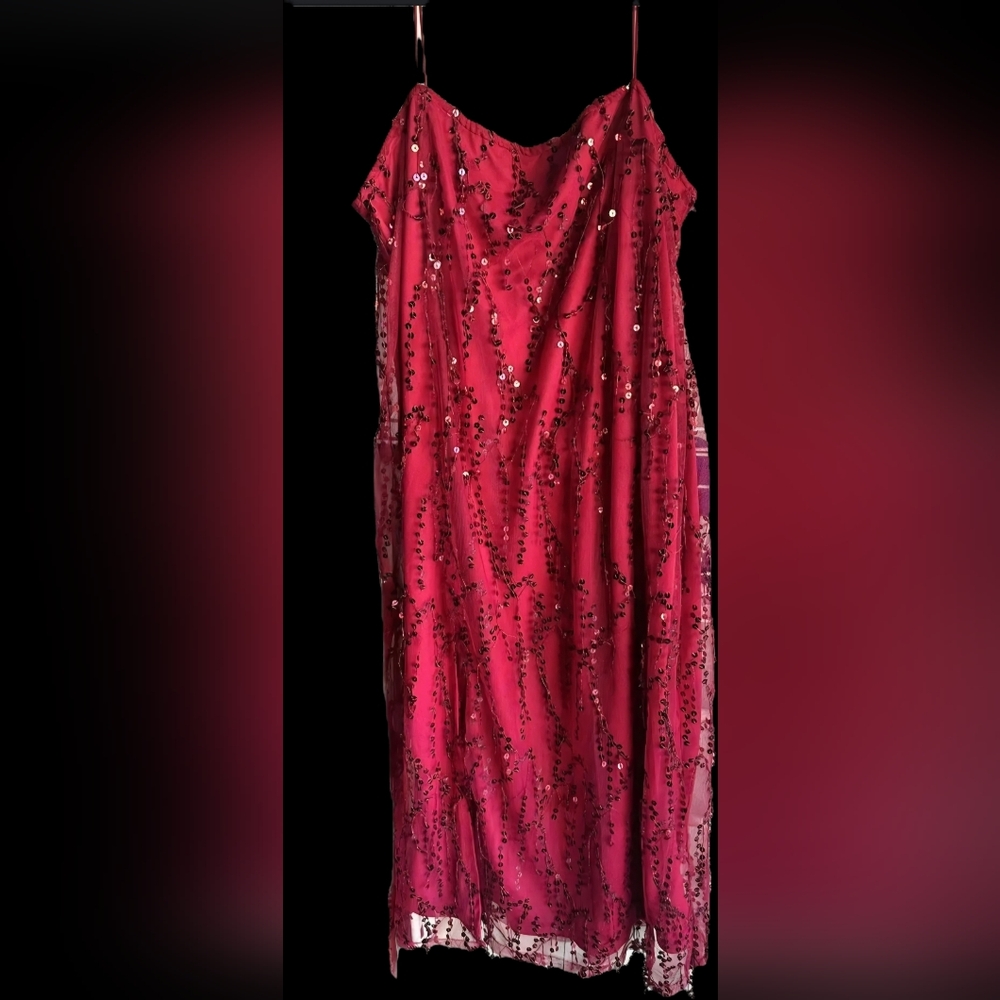 PrettyLittleThing Red Fabric
